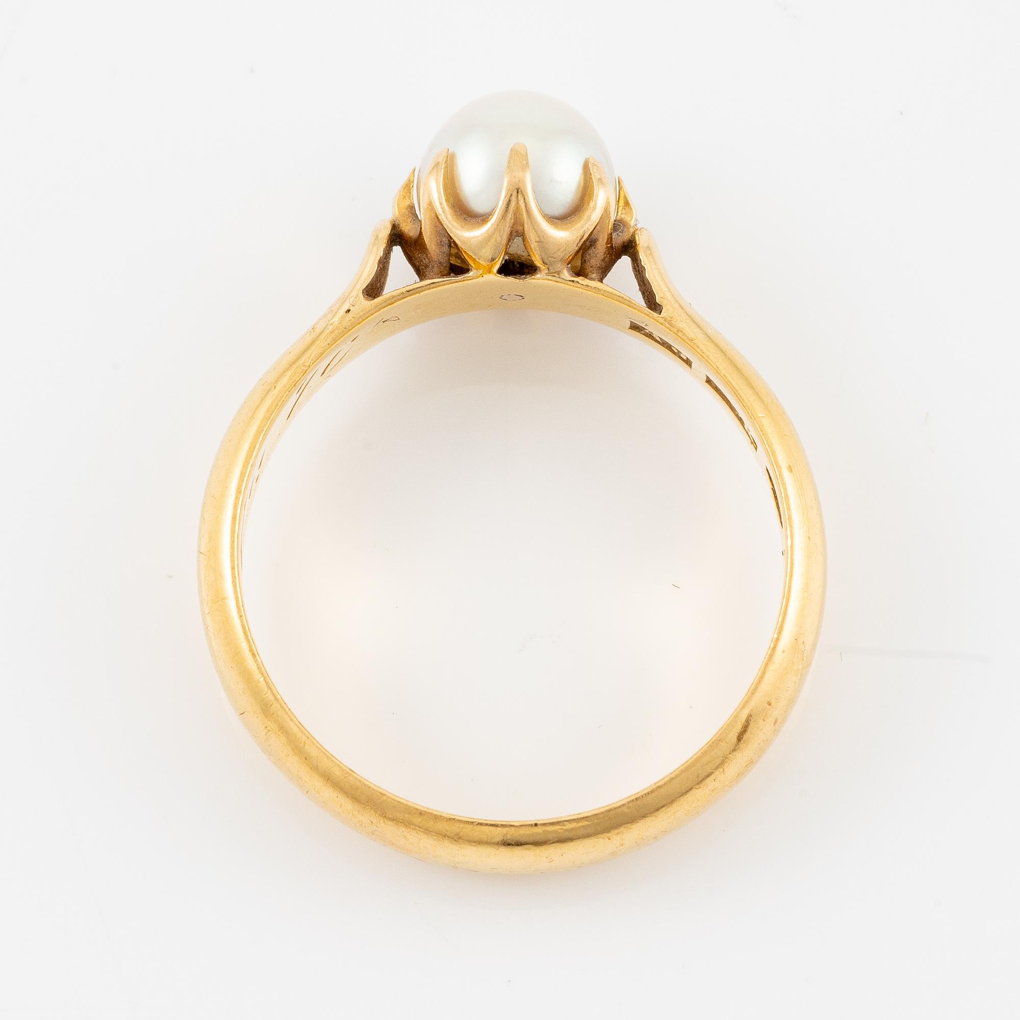 Ring, 20K gold with pearl.