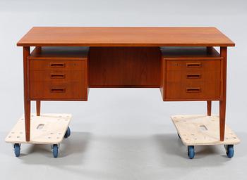 A 1950/60s desk.