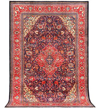 A Bakhtiari carpet, c. 321 x 210 cm.