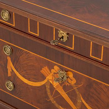 Chest of drawers, first half of the 20th century.