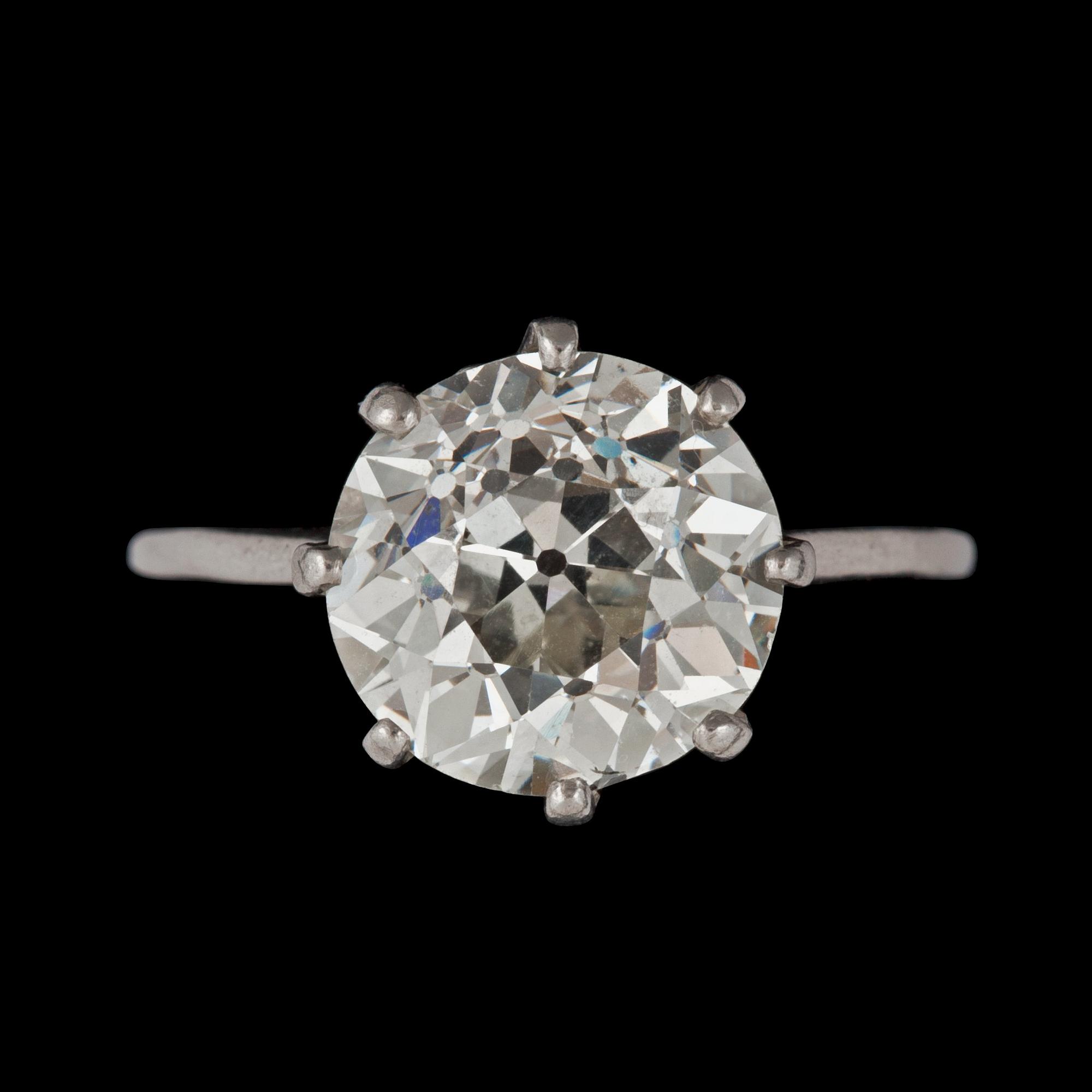RING med gammalslipad diamant ca 5.25 ct. Kvalitet ca I-J/VS.