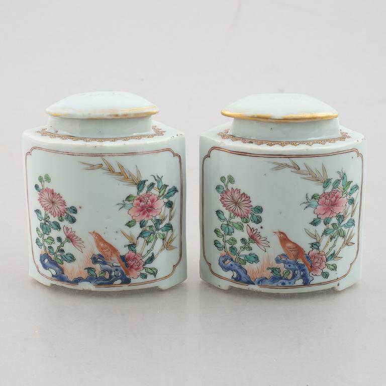 Two Chinese tea caddies with covers, Qing dynasty, early 18th century.