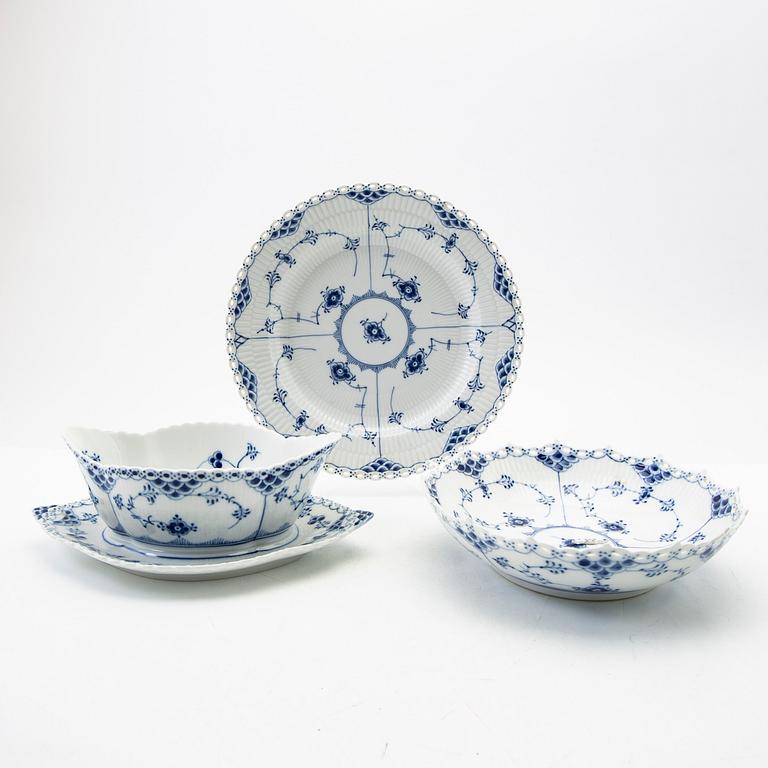 Royal Copenhagen, Service items, 32 pieces, "Musselmalet".