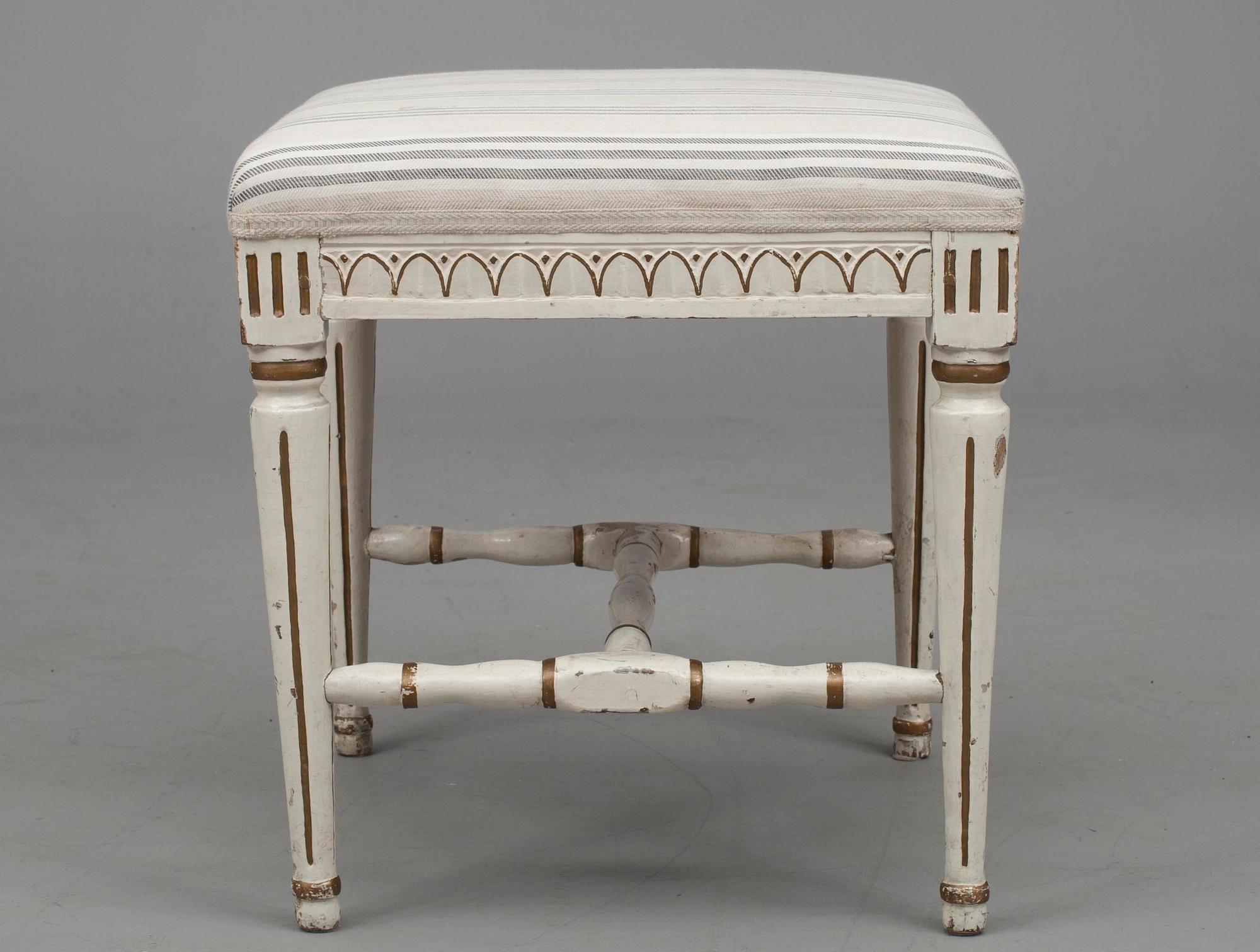 TABURETT, gustaviansk, ca 1800.