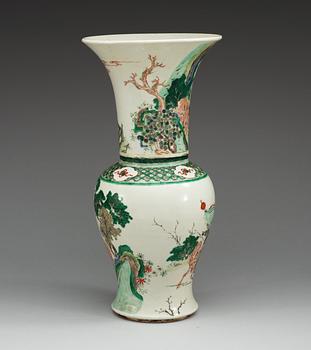 A famille verte yenyen vase, Qing dynasty with Kangxis six character mark.