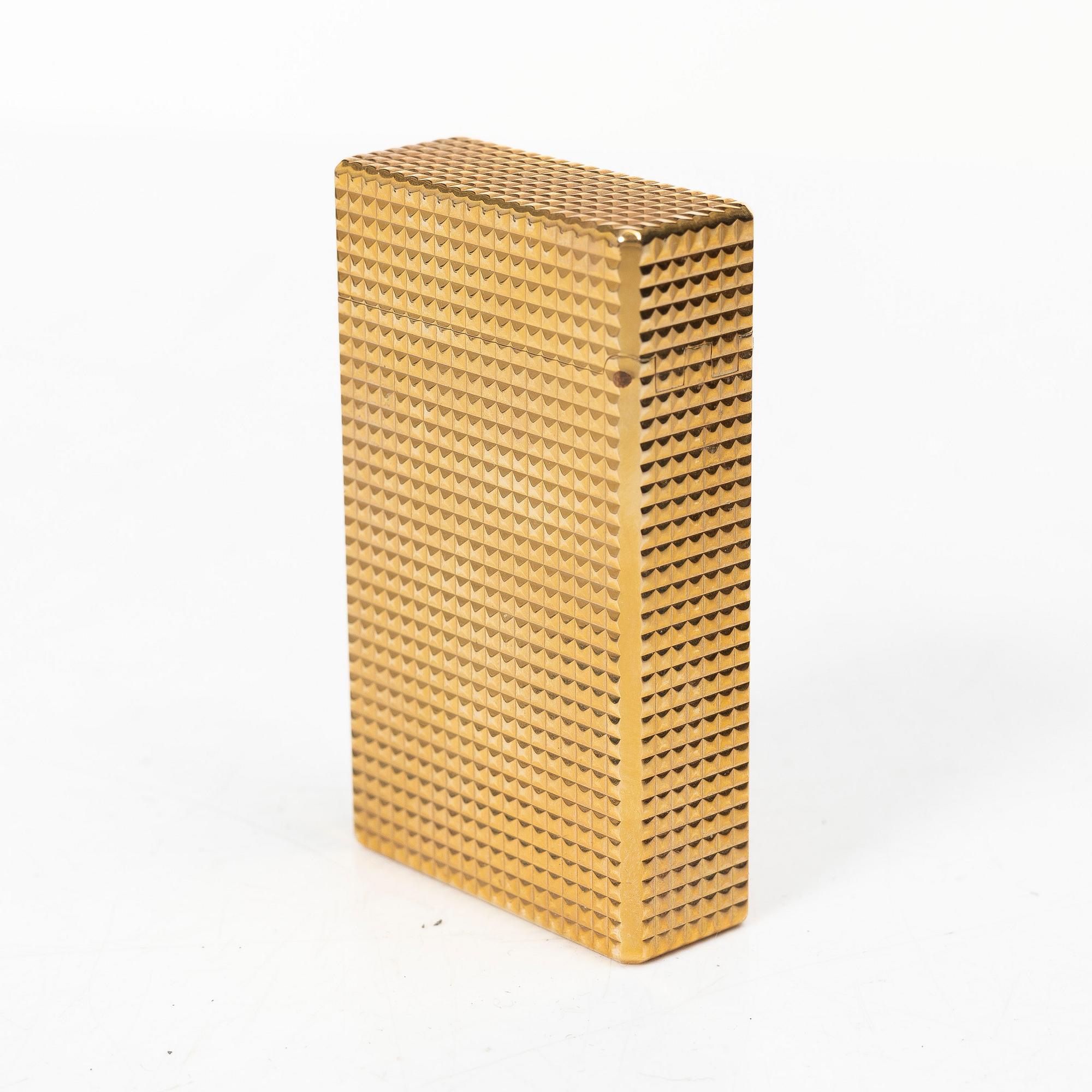 A lighter, Dupont, Paris.