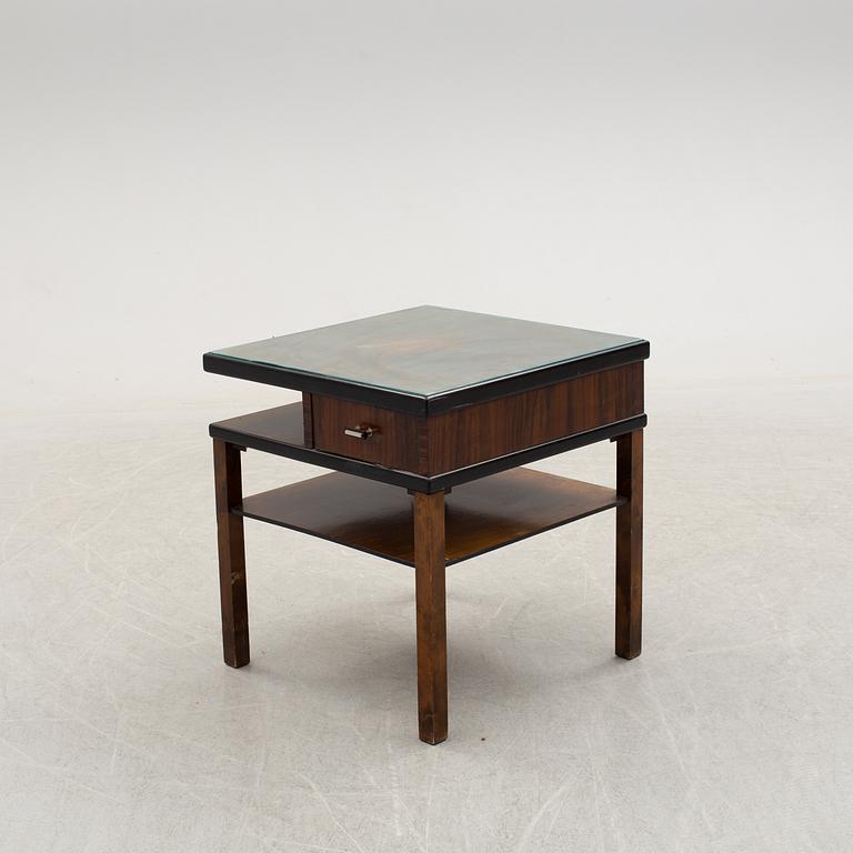 A 1930´s table.
