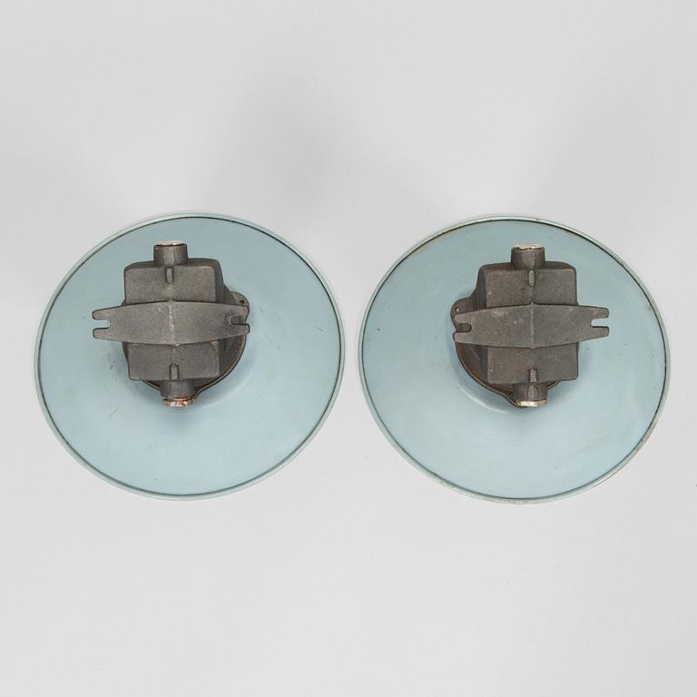 Paavo Tynell, a pair of 1930s wall light, model 2602 Taito, 1930s.