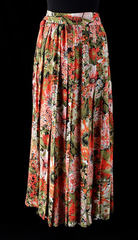 A floral patterned silk long skirt and blouse by Christian Dior.