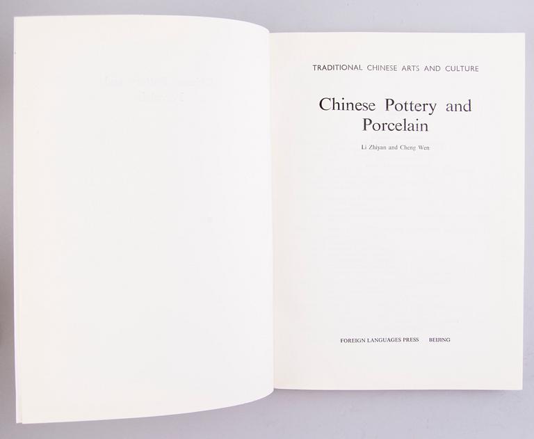 BÖCKER 10 ST, Kinesisk porslin och konsthantverk.