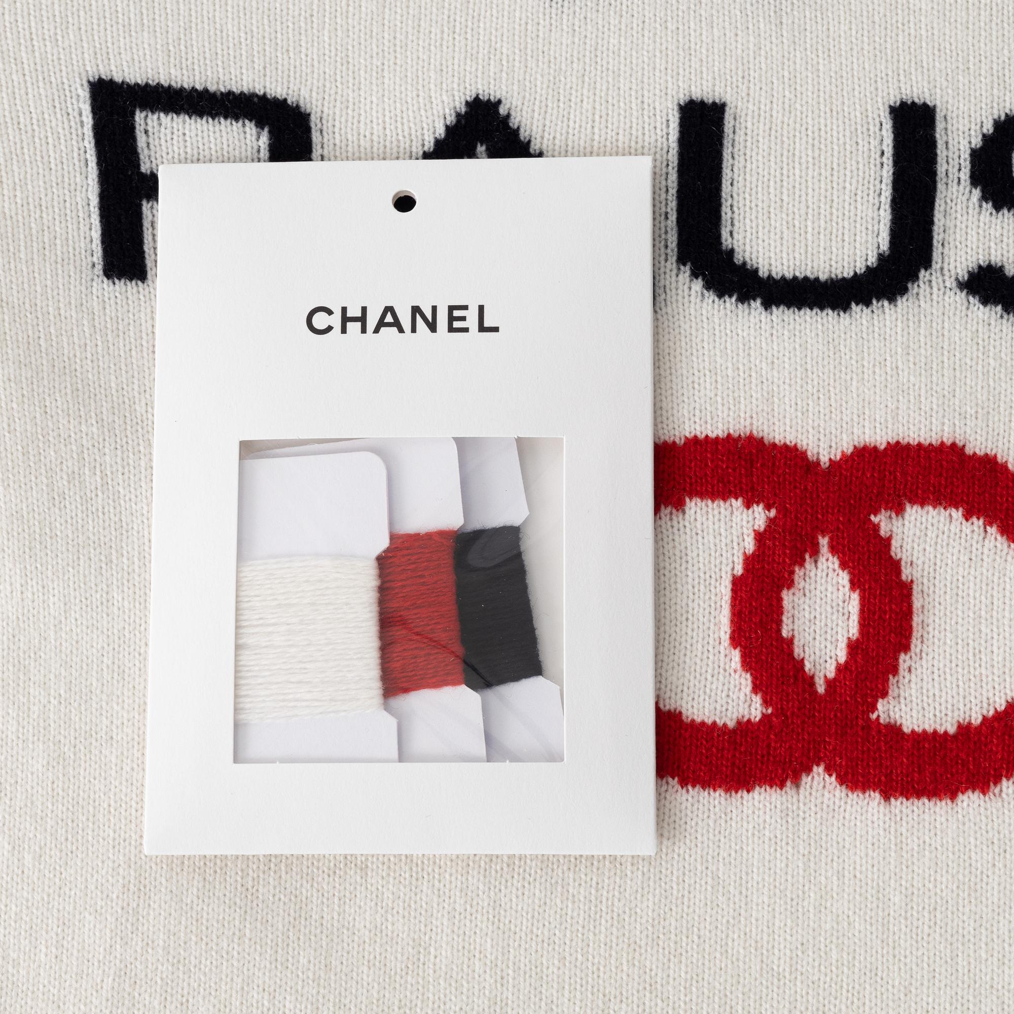 Chanel, tröja, fransk storlek 34.