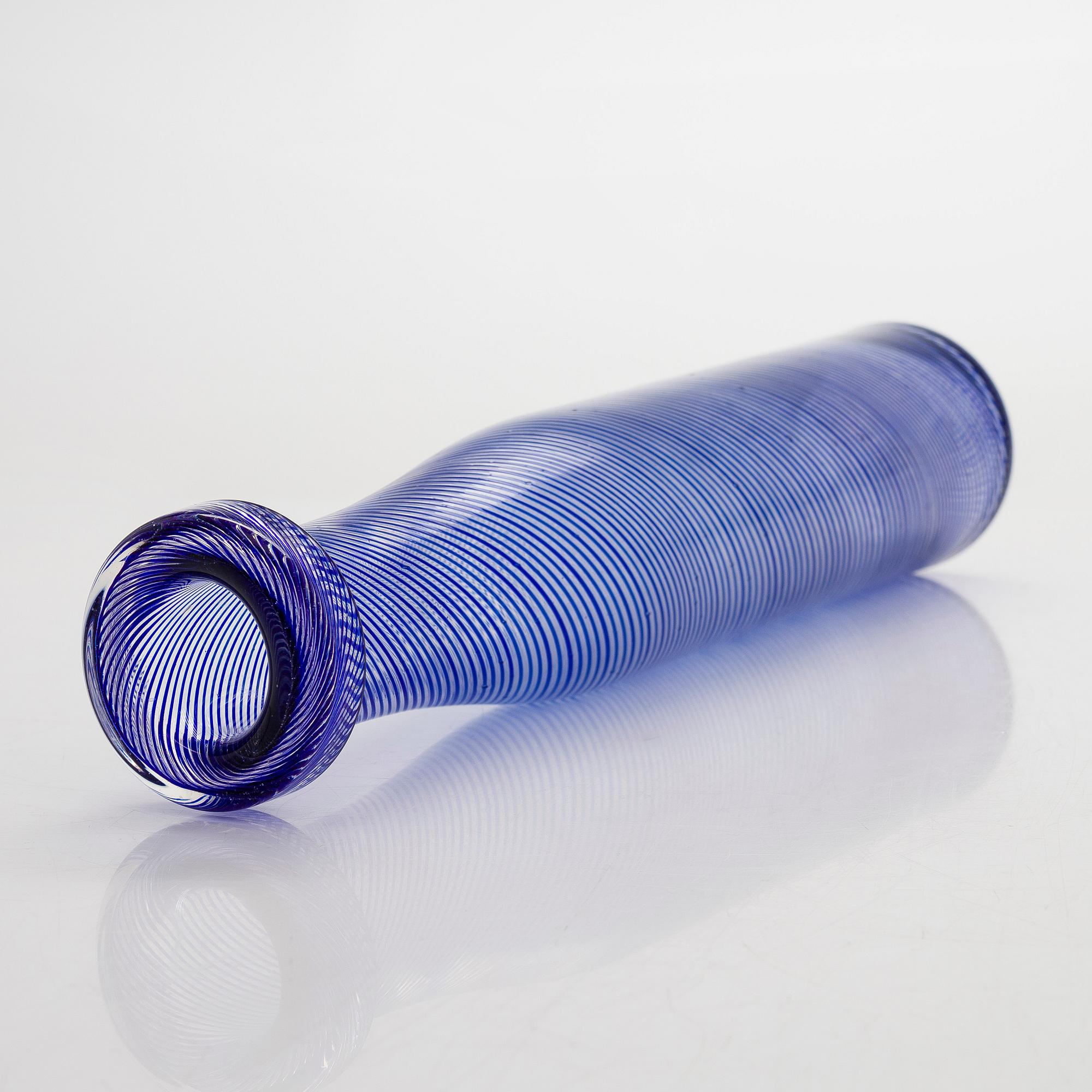 Kaj Franck, a glass carafe 'KF 292', signed K. Franck Nuutajärvi Notsjö -63.