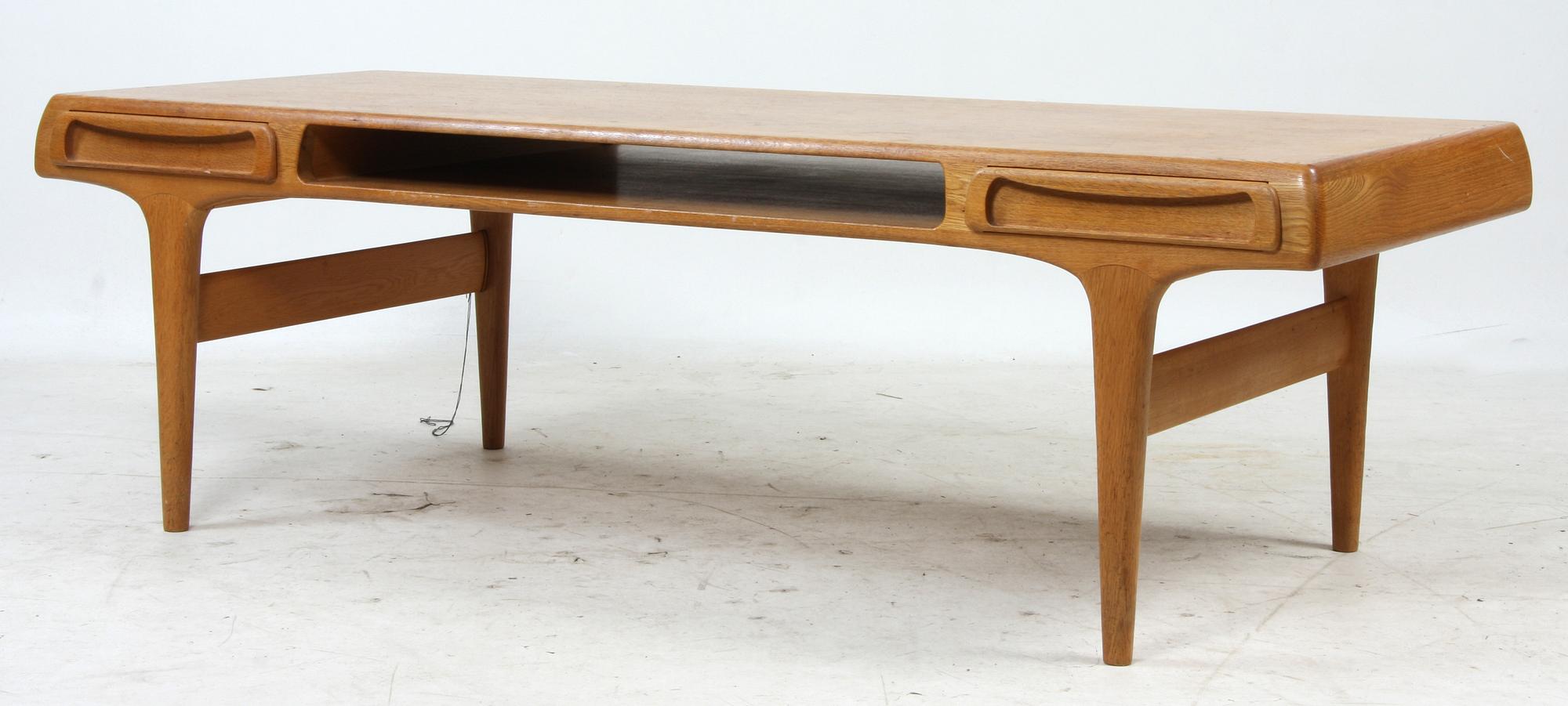 SOFFBORD, Johannes Andersen, tillskrivet, 1900-talets tredje kvartal.