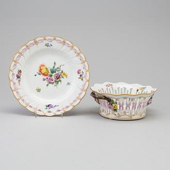 A porcelain bowl and stand from Royal Copenhagen, Denmark.