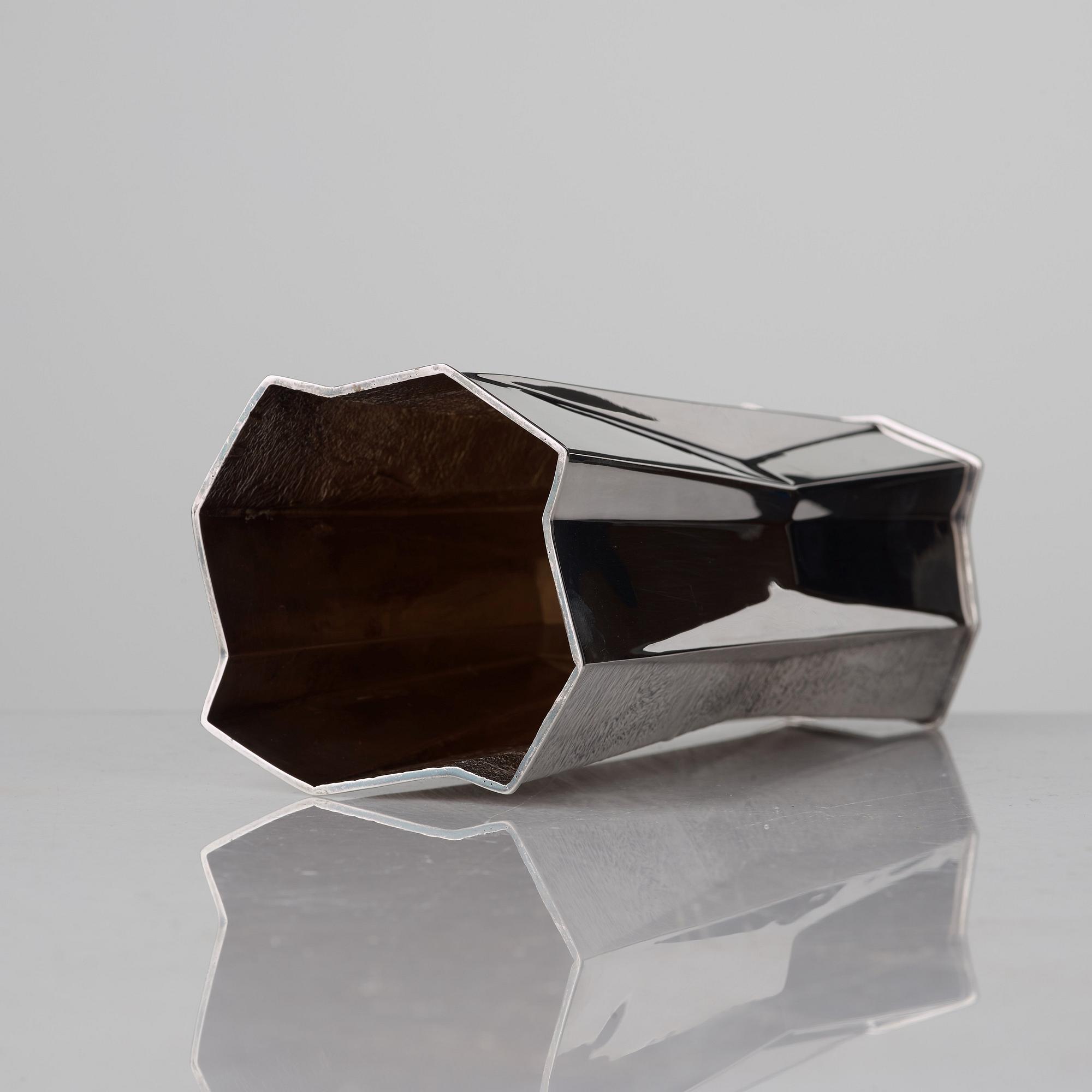 Tapio Wirkkala, A Tapio Wirkkala 830/1000 silver vase, Kultakeskus OY, Finland 1976.