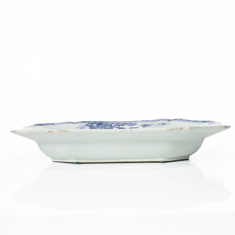 Terrinfat, kompaniporslin. Qingdynastin, Qianlong (1736-95).