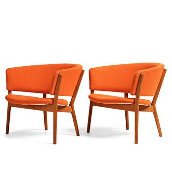 376. Nanna Ditzel, a pair of teak lounge chairs, Søren Willadsen, Denmark, 1950-60's.