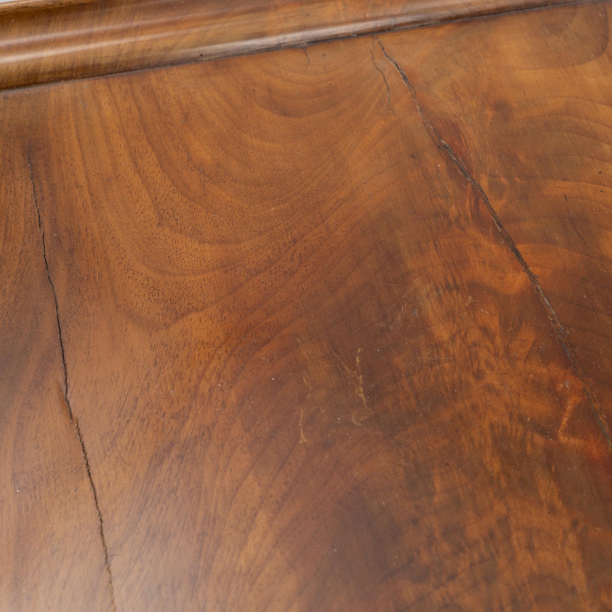 Sybord, empirestil, omkring 1900.