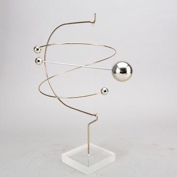 Anni & Bent Knudsen, skulptur/mobil osignerad.