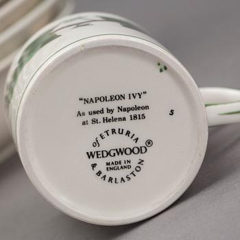 SERVISDELAR, 15 delar, porslin, "Napoleon Ivy", Wedgwood.