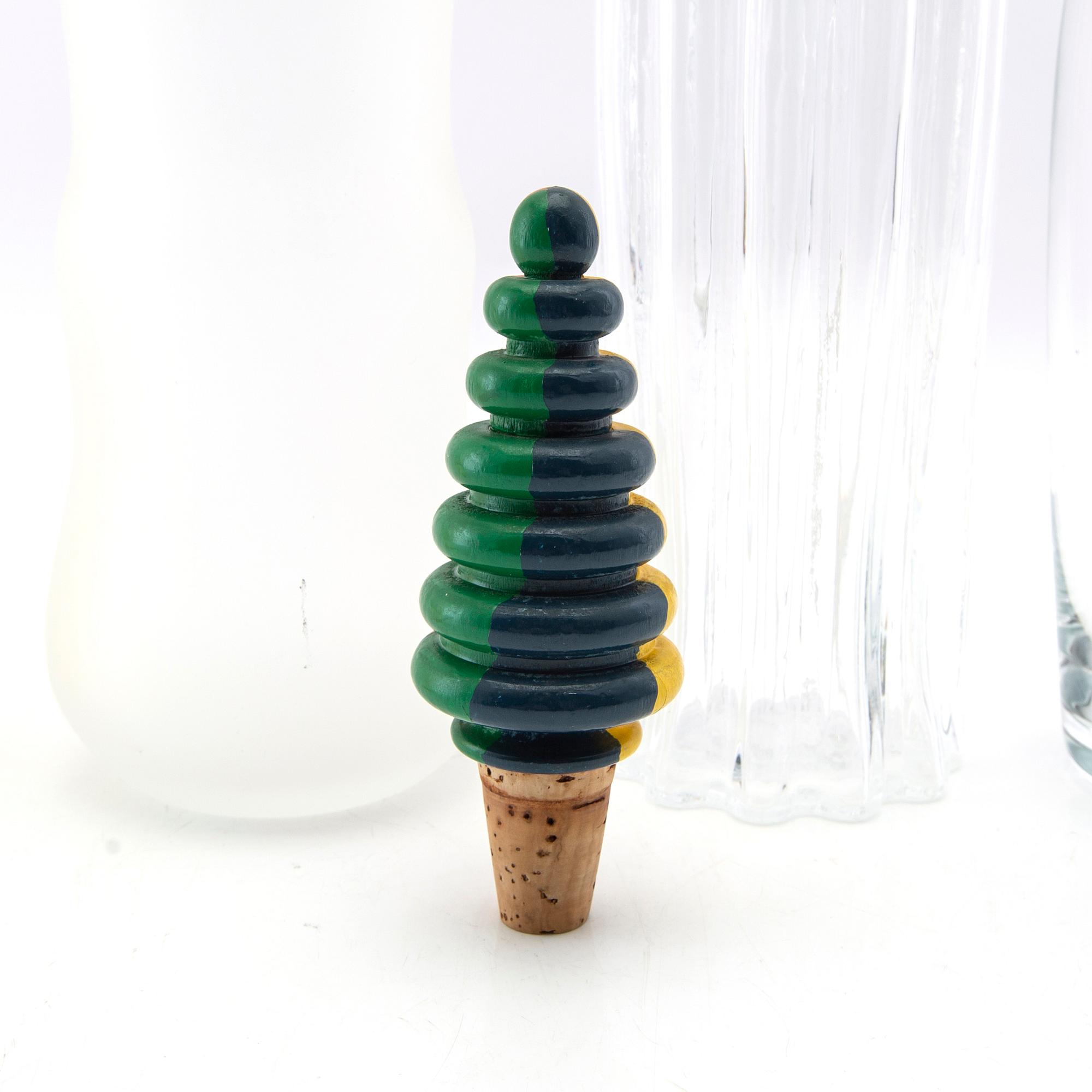Berit Johansson, 4 carafes with 5 stoppers "Atmosphere" for Svenska Saker, Älghults glassworks.