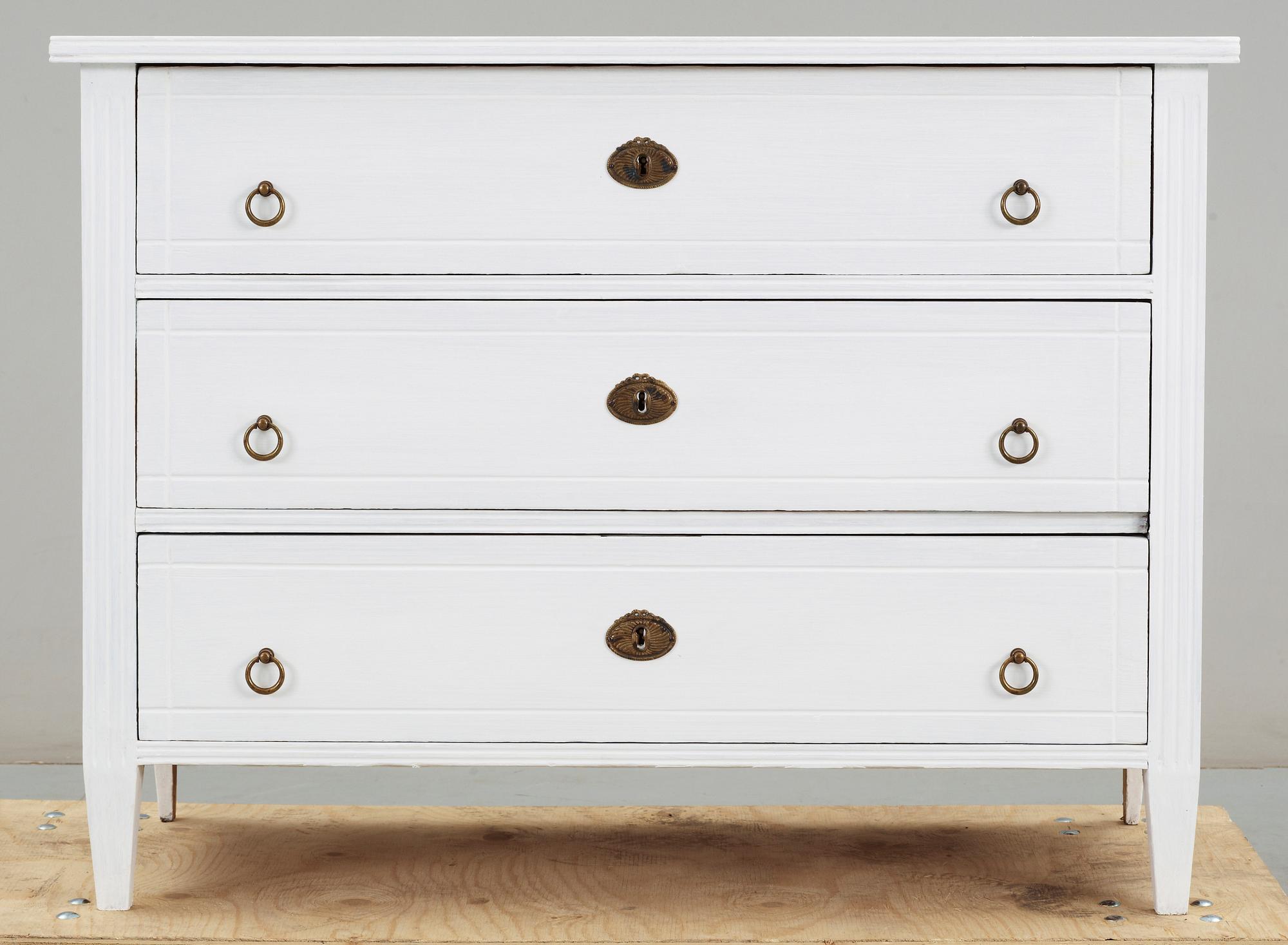 BYRÅ, sengustaviansk stil, sent 1800-tal.