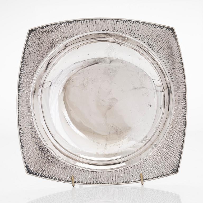 Väinö Hamara, fat, sterling silver, Helsingfors 1970.