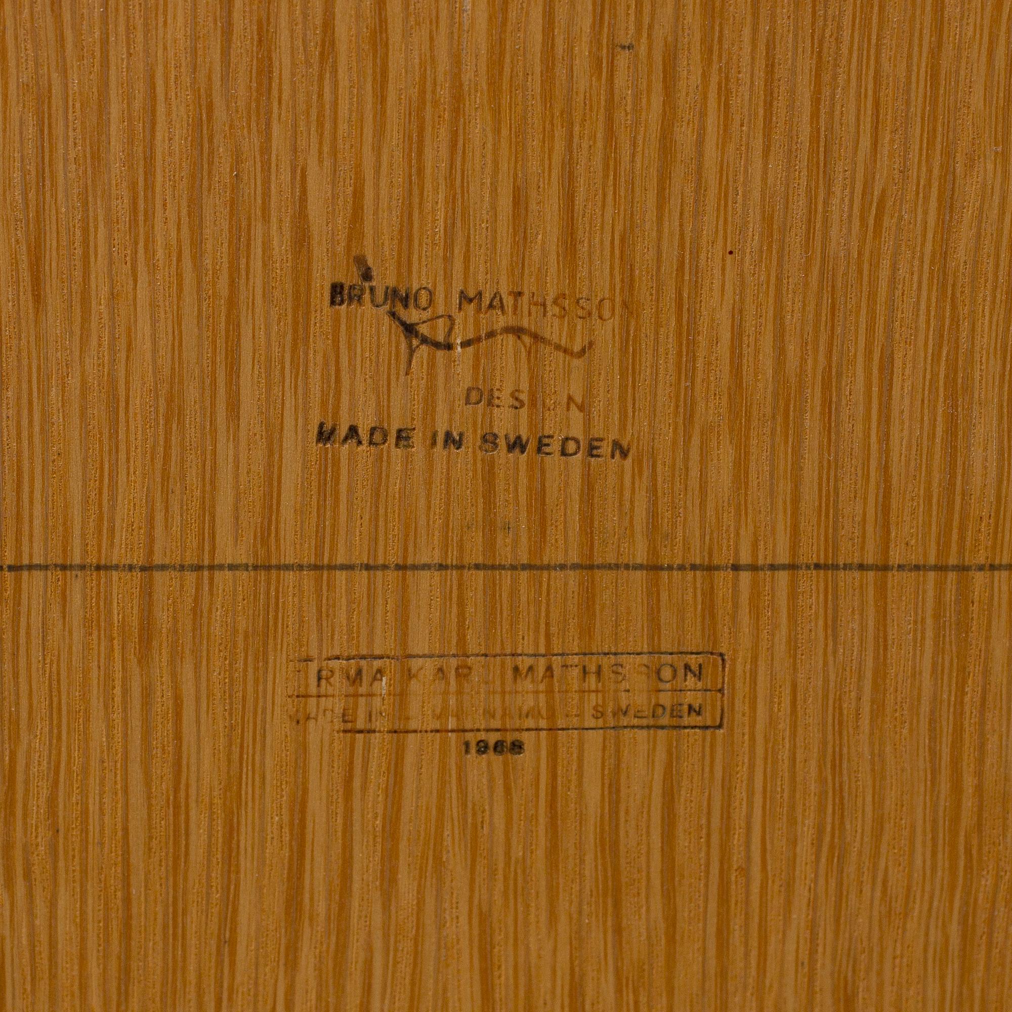 A 'Annika' bench / coffee table by Bruno Mathsson, Firma Karl Mathsson, Värnamo, Sweden 1968.