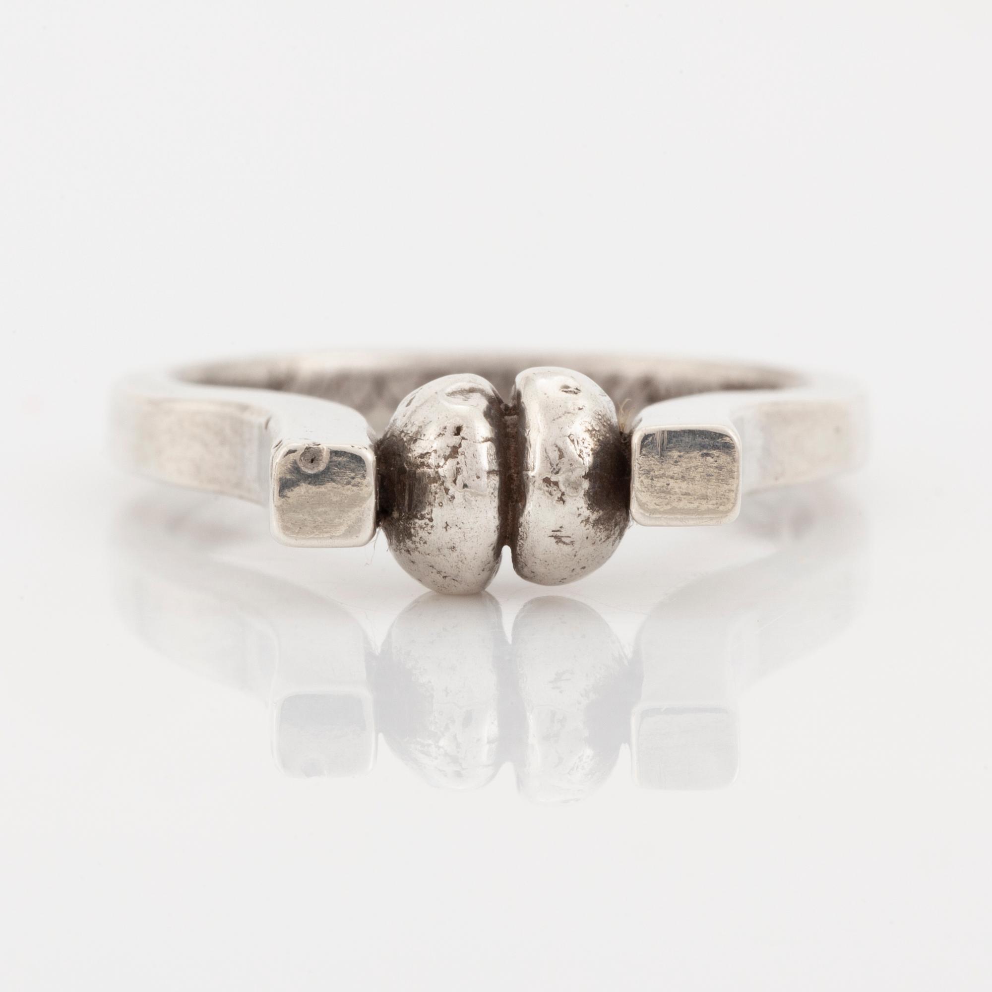 Victor Mossberg, ring, silver.
