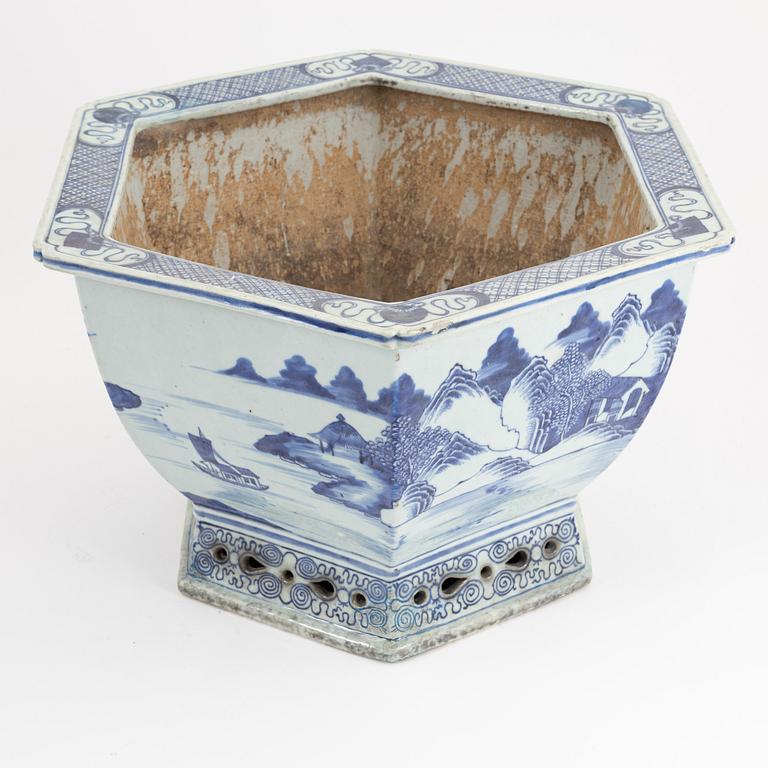 Ytterfoder, kompaniporslin, Kina, Qingdynastin, Qianlong (1736-95).