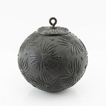 Anja Notini, urn with lid signed stoneware.