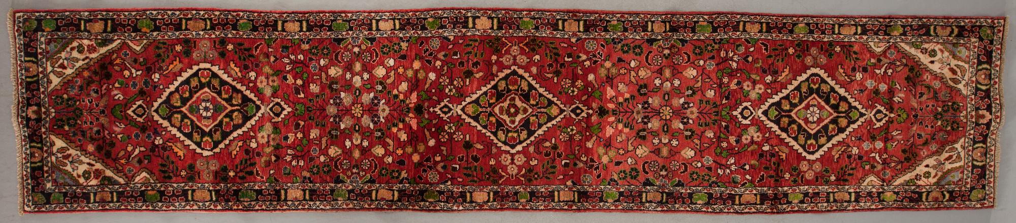 GALLERIMATTA, old, Mehraban, ca 516 x 104 cm.