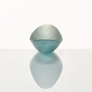 Ludovico Diaz de Santillana & Tobia Scarpa, a blue glass "Canoa Battuti" dish, Venini, Murano, Italy 2002.