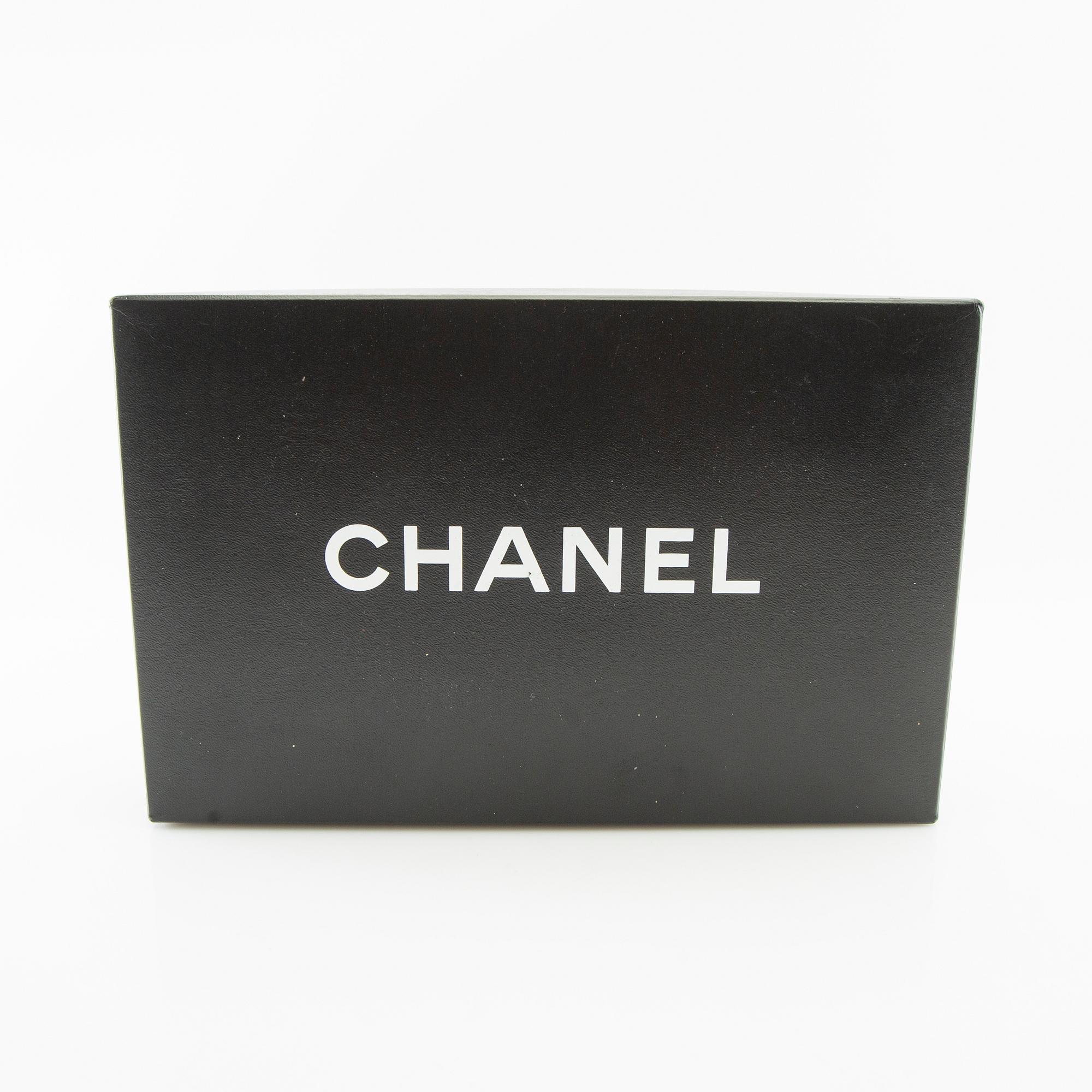 Chanel, väska "Boywallet on chain".