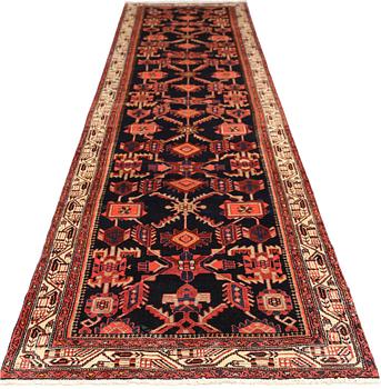 Gallerimatta, Hamadan, ca 495 x 103 cm.
