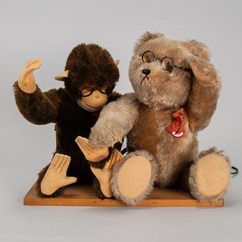 A Schuco display set with monkey and bear, Germany mid 20th century.