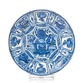 1145. A blue and white kraak dish, Ming dynasty, Wanli (1572-1622).