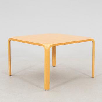 Alvar Aalto, soffbord X800A "Fan leg table" Artek Finland sent 1900-tal.