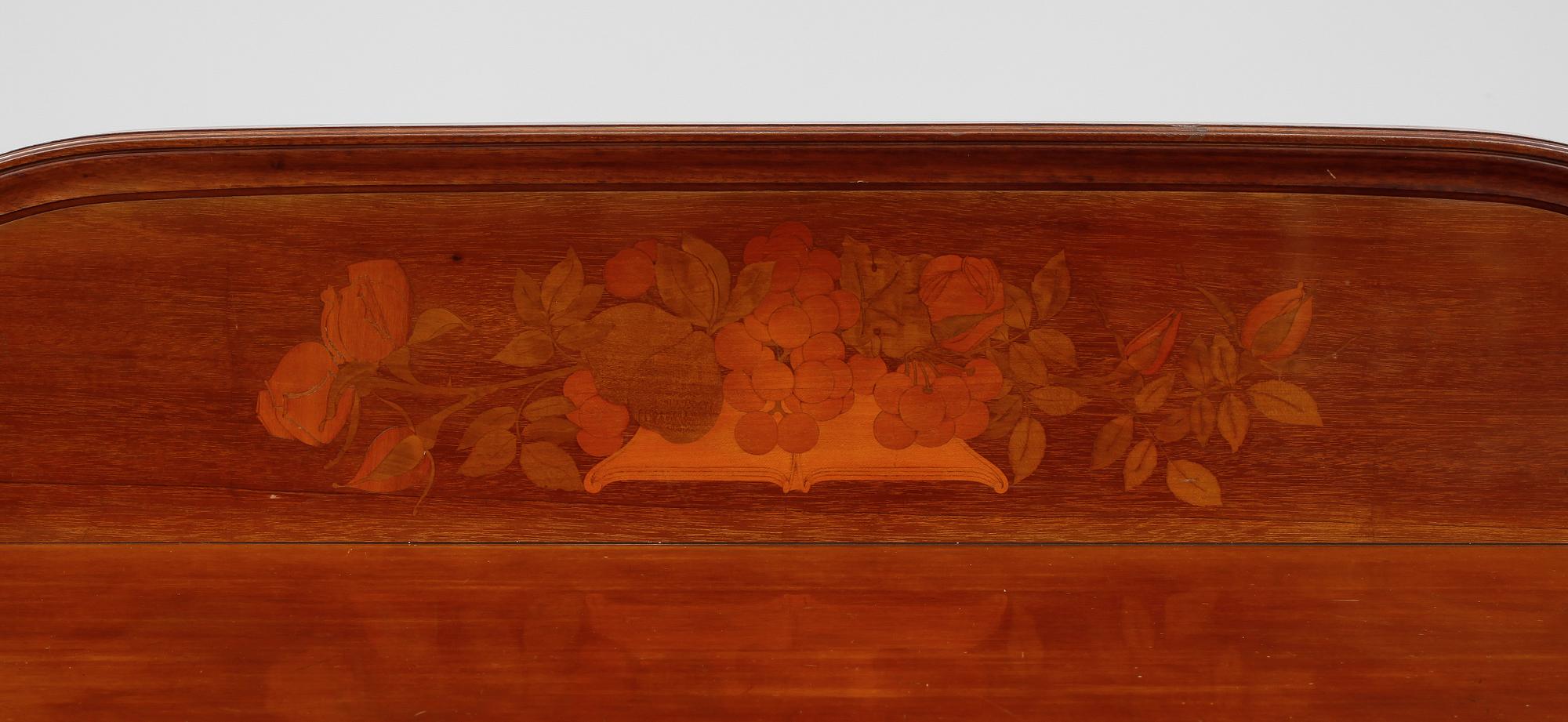SIDEBOARD, Jugend, omkr sekelskiftet 1900.
