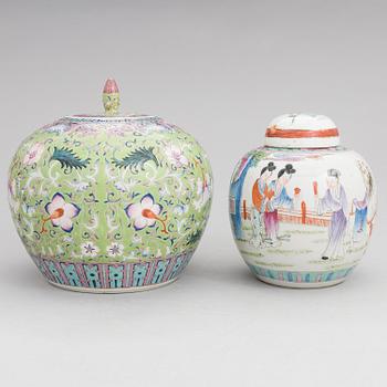 Two porcelain urns, China, 20th century.