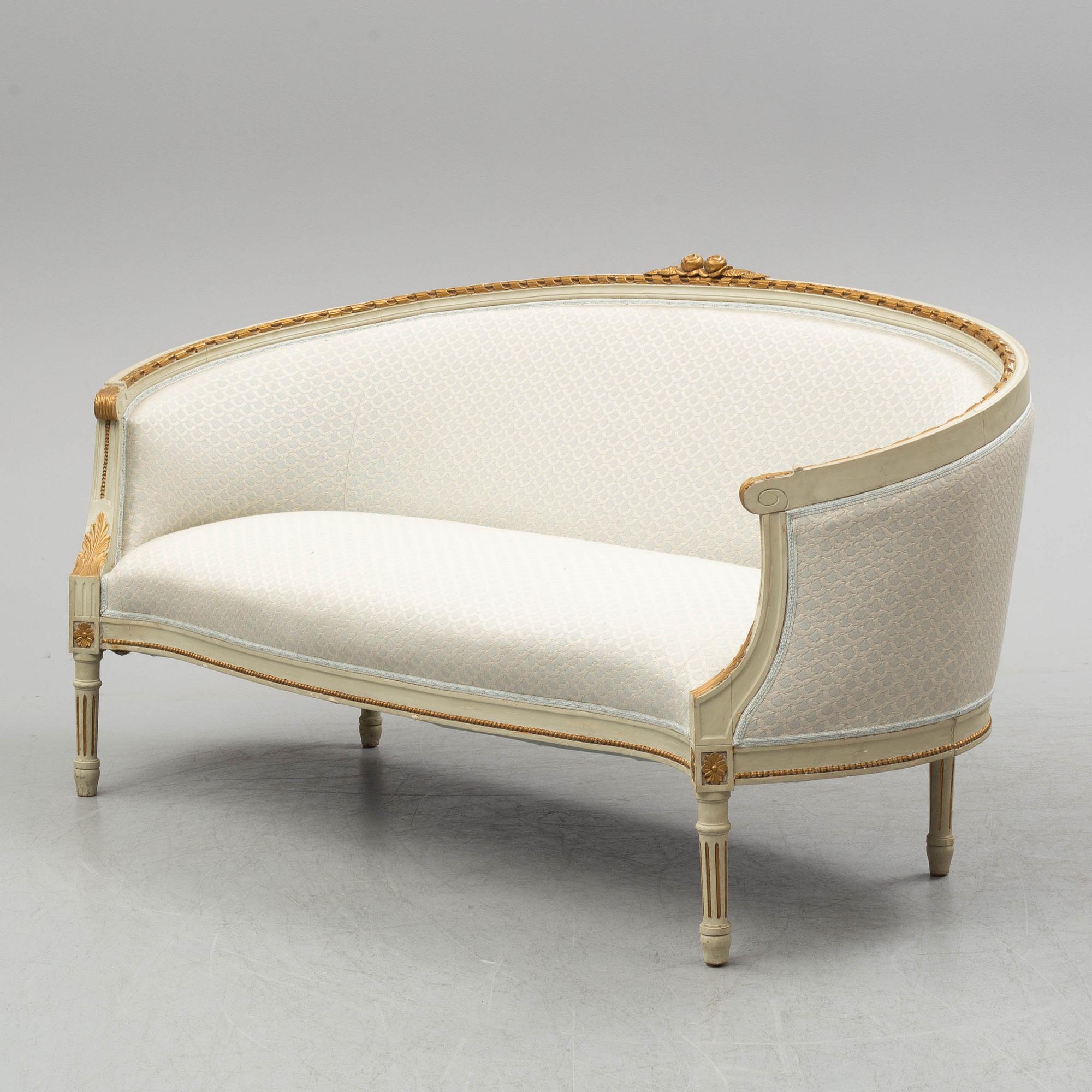 A sofa, four chairs and a table, gustavian style, early 20th century.