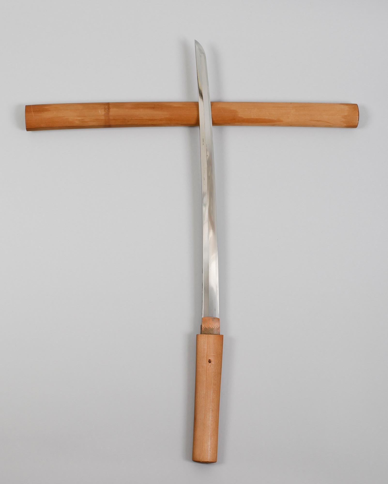 JAPANSKT SVÄRD, stål, sign Hizen kuni ju tadayoshi, period senare delen av Muromachi/ Momoyama (1392-1615).