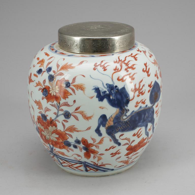 URNA, porslin, Kina, 1700-tal.