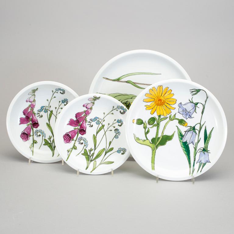 MARGUERITE WALFRIDSON, 25 delar, "Midsommar", för IKEA. Formgiven 1974.