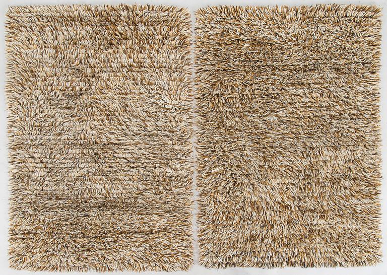 A pair of 1960s-70s rya rugs. Ca. 134 x 91cm and 133 x 91cm.