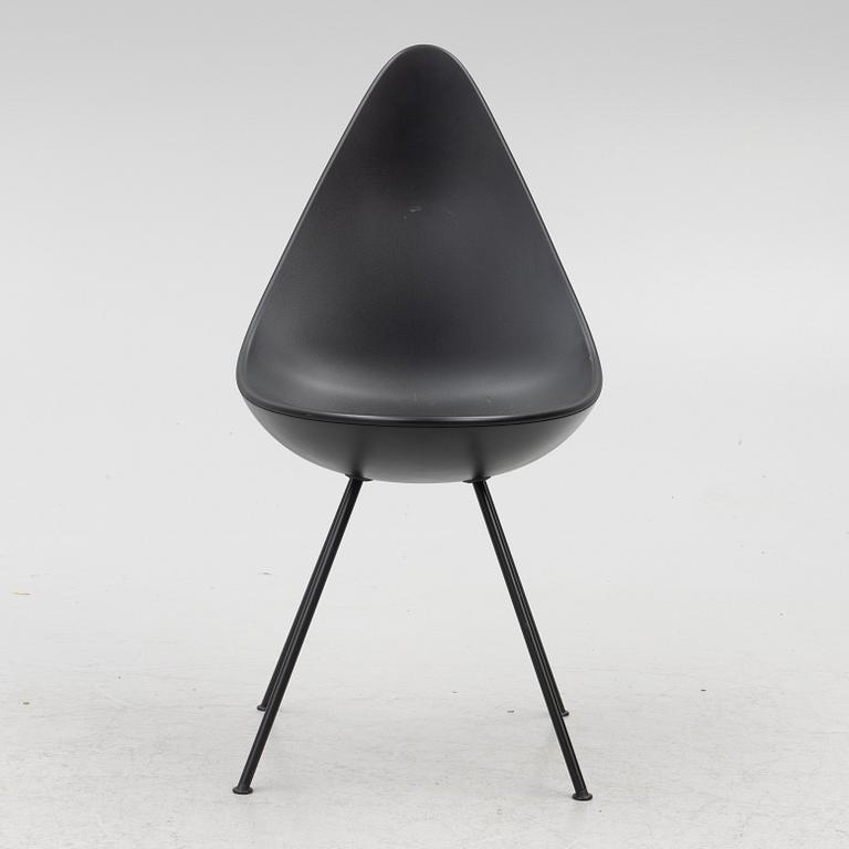 Arne Jacobsen, stol, "Droppen", Fritz Hansen, 2021.