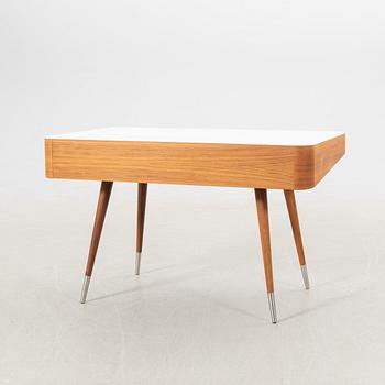 Søren Nissen & Ebbe Gehl, skrivbord AK 1330 för Naver Collection 2000-tal.