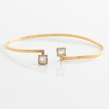 Stigbert, armring, 18K guld med bergkristall.