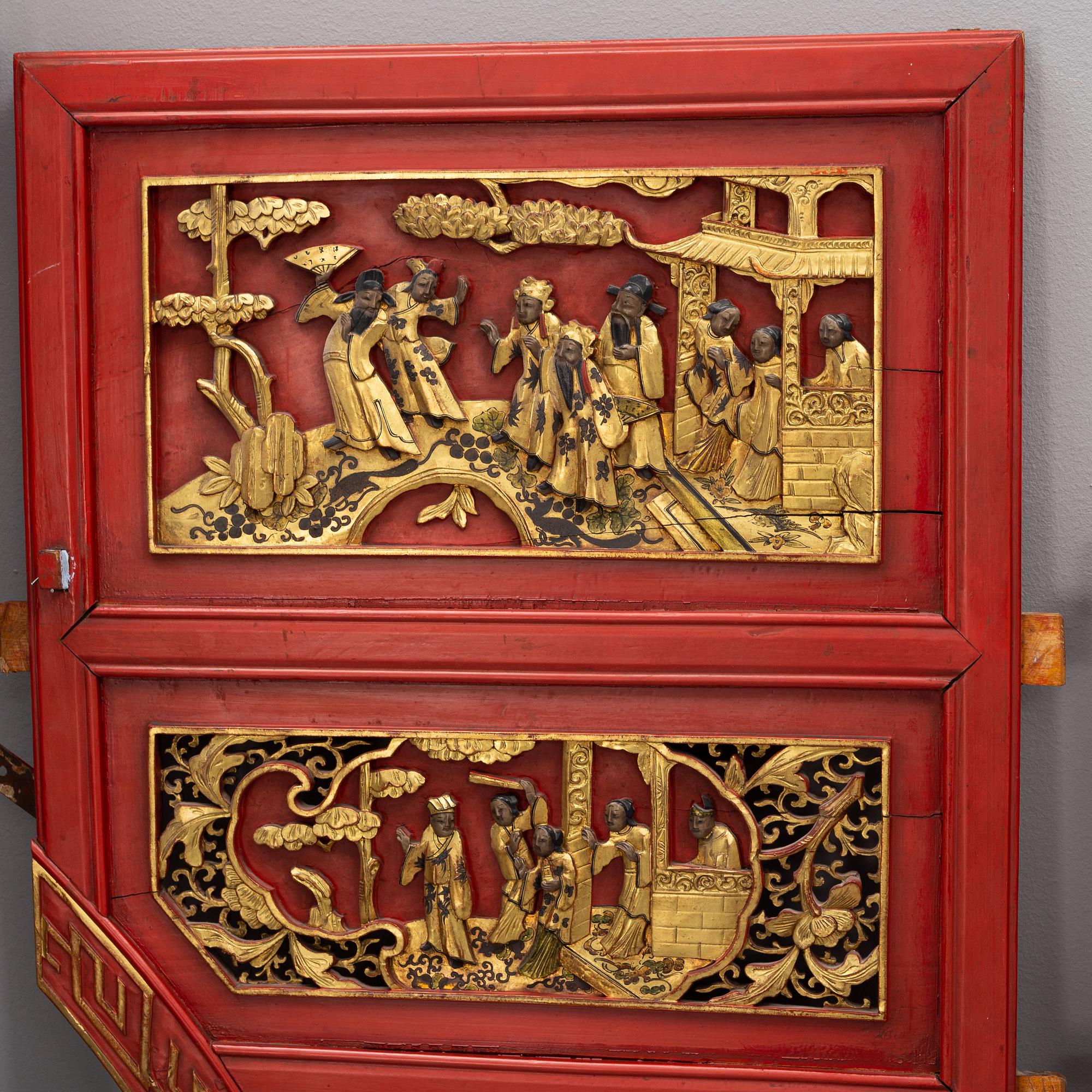 A Chinese carved front decoration for a bed, Qing dynasty 19th centrury.