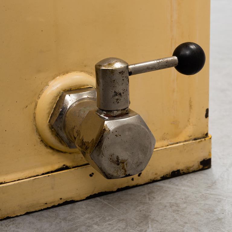 OLJEBAR, Shell, 1900-talets mitt.